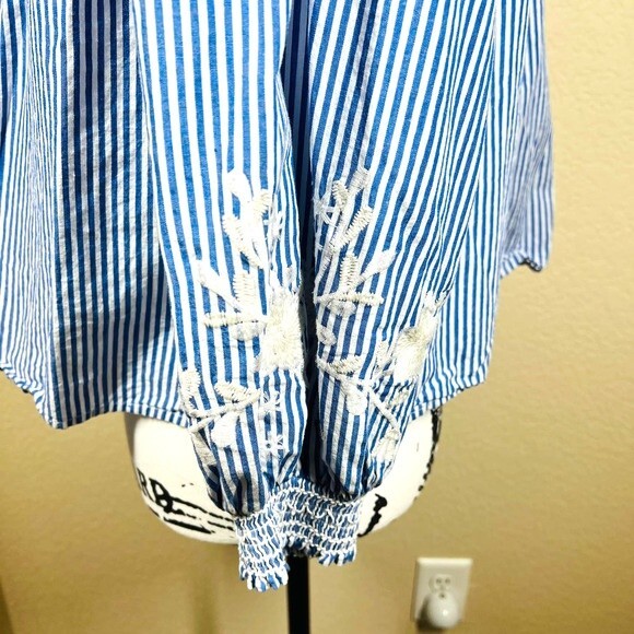 Soprano blue striped top off the shoulder long sleeve blouse size M - Picture 4 of 15